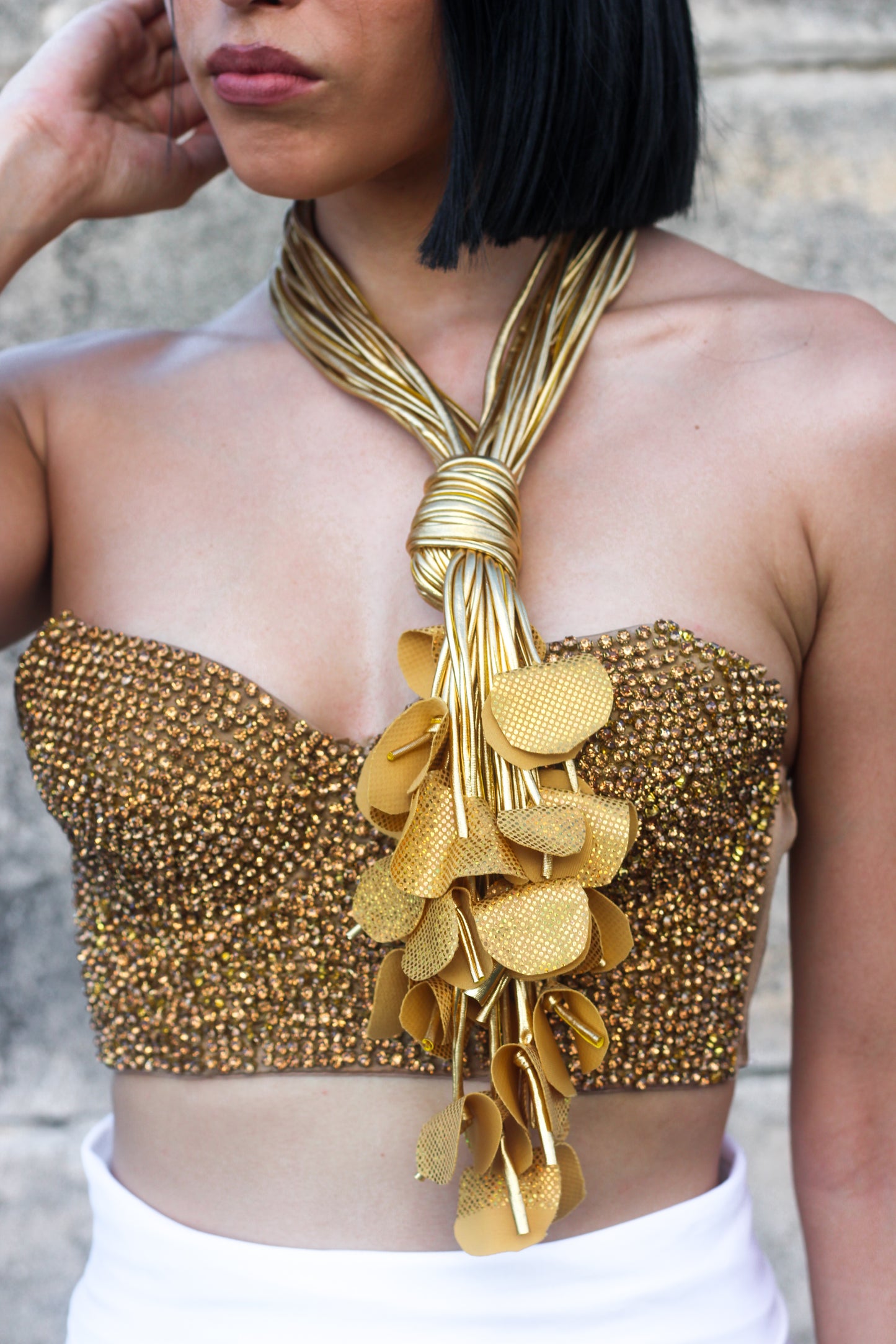 CAMELIA METALIC NECKLACE
